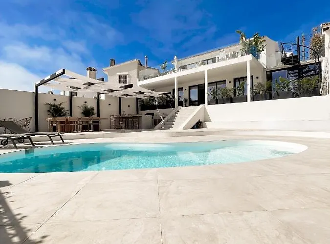 Luxury Villa In Puerto Banus Panoramic Mountain And Sea Views With Private Pool