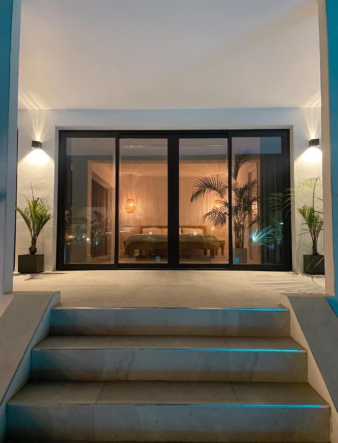Luxury In Puerto Banus Panoramic Mountain And Sea Views With Private Pool Villa *